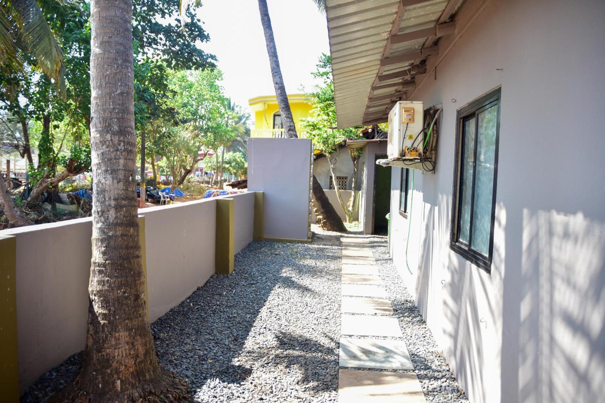 Valerys Nest Bogmalo - Private Villa Near The Beach And Dabolim Airport Exterior foto