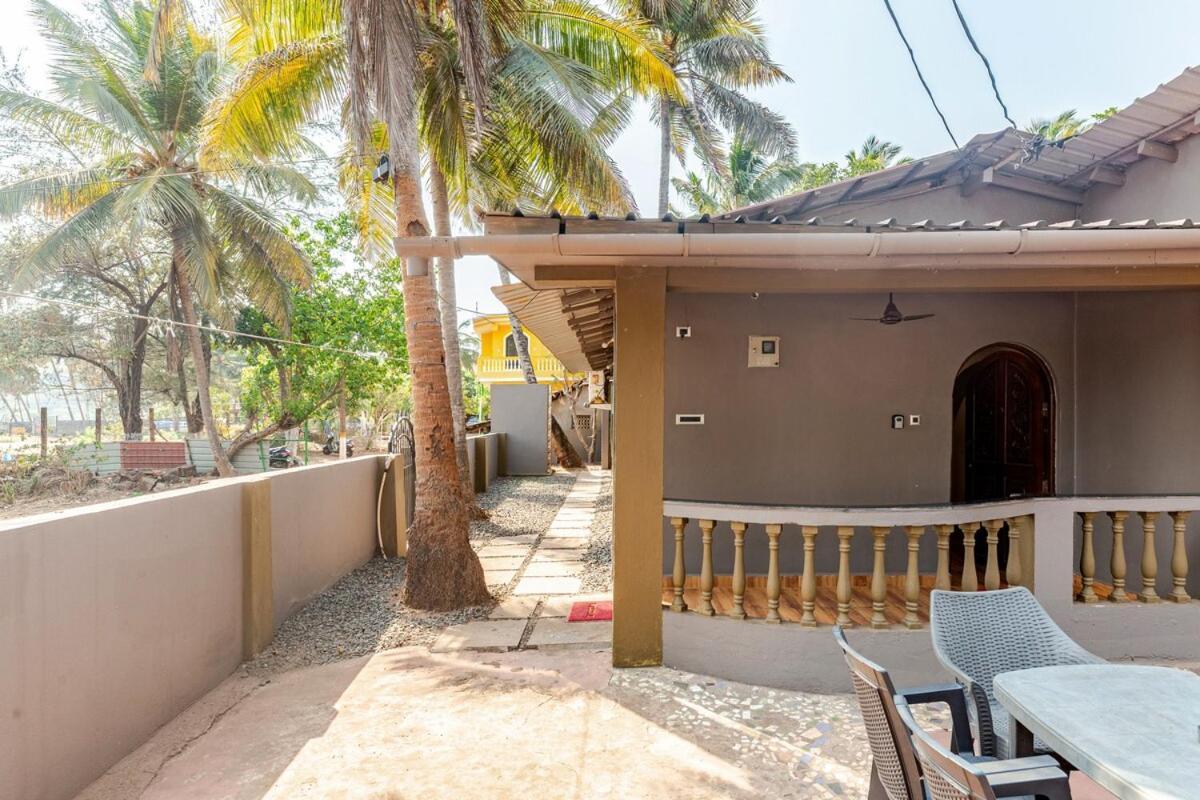 Valerys Nest Bogmalo - Private Villa Near The Beach And Dabolim Airport Exterior foto